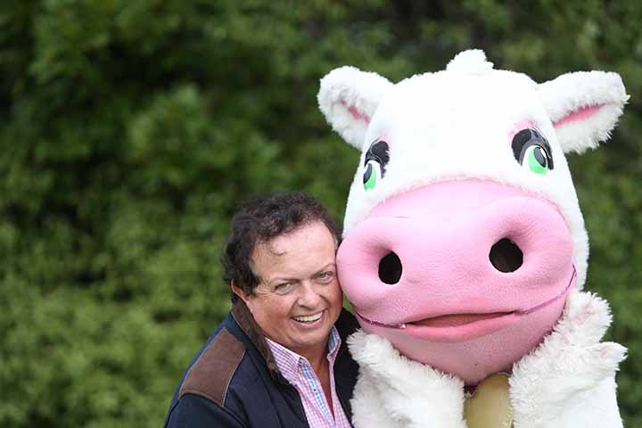 Marty Morrissey and Dairyglen's ever popular Smooch ice-cream brand ambassador Lola the Cow