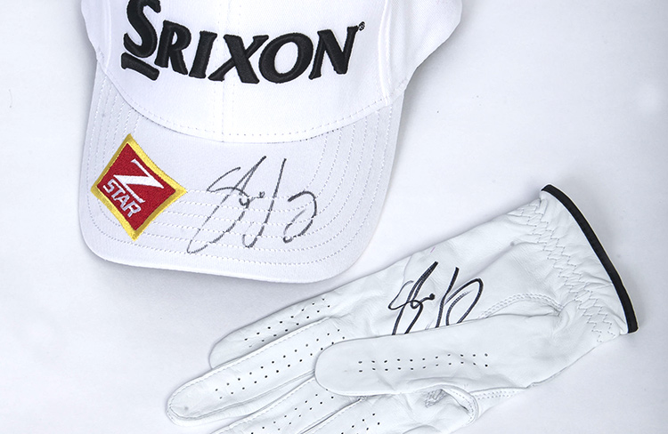 Shane Lowry cap and glove