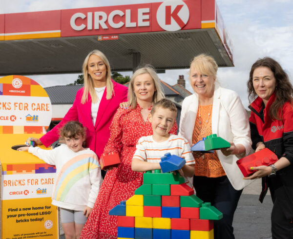 Jack and Jill CEO Carmel Doyle with Stephanie Roche, Gillian McGowran and representatives from Circle K Ireland at the launch of the Bricks4Care Campaign for The Jack and Jill Children's Foundation