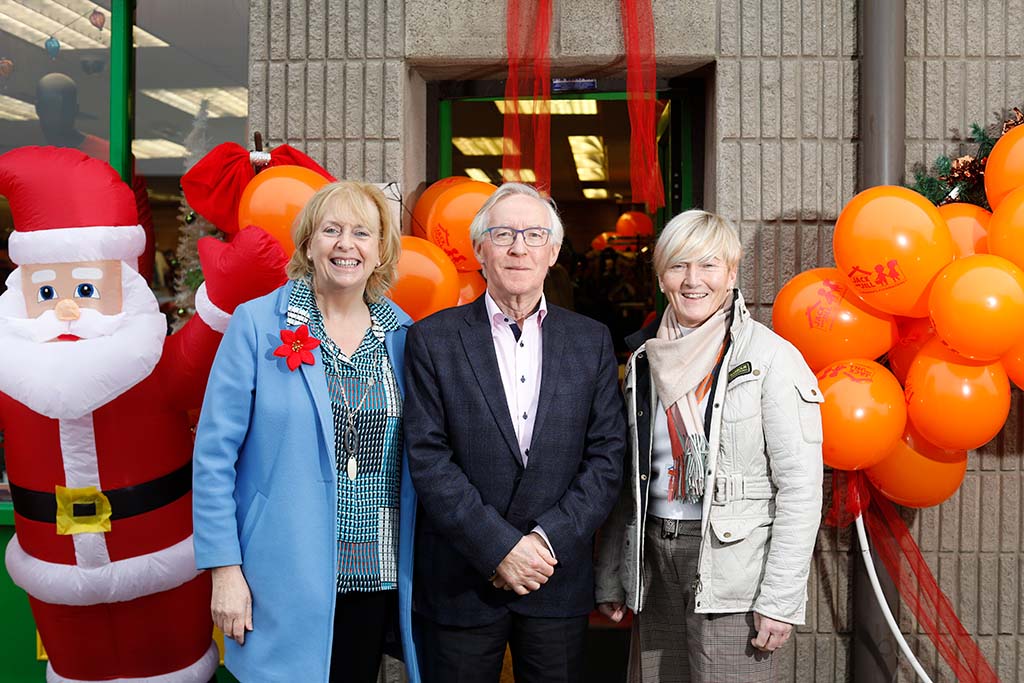 Declan photographed with CEO Carmel Doyle and Liaison Nurse Manager Anne McLoughlin at the opening of our Artane charity boutique in November 2022