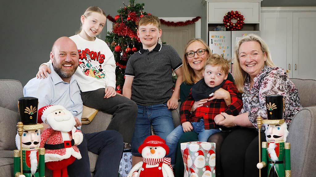 Jack and Jill Liaison Nurse Manager Anne Reilly with the Inglis Family, Christmas 2023